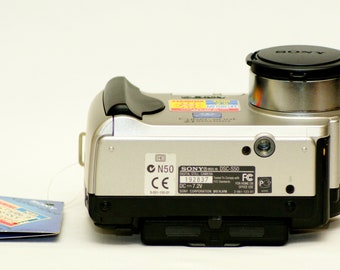 Very Hard to Find SONY DSC-S50 Cyber-shot New in Its Box