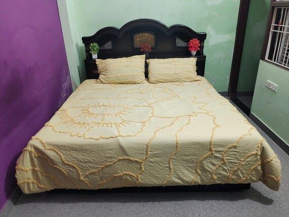 Elegant Tufted Floral Duvet Cover Set – Soft Light Yellow Cotton Bedding with Handmade Textured Blossom Design For Cozy & Chic Bedroom Look