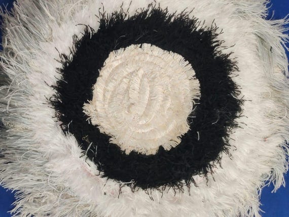 Handmade Silk Cotton Round Rug - White 2ft Diameter