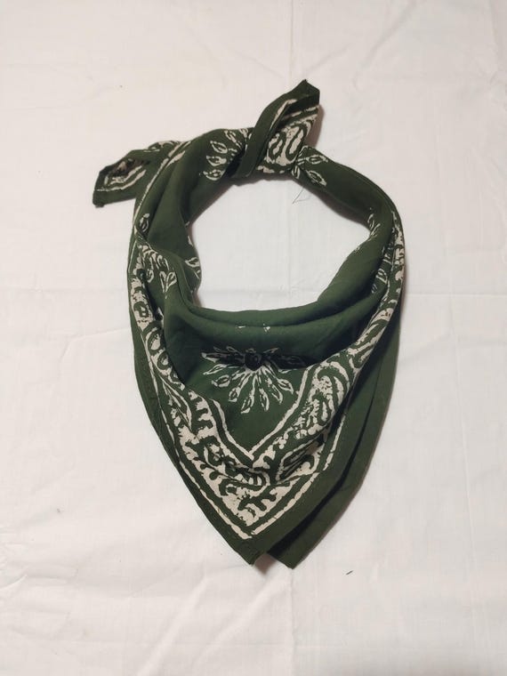 Handmade Floral Cotton Bandana Scarf: Dark Green Indian Neckerchief