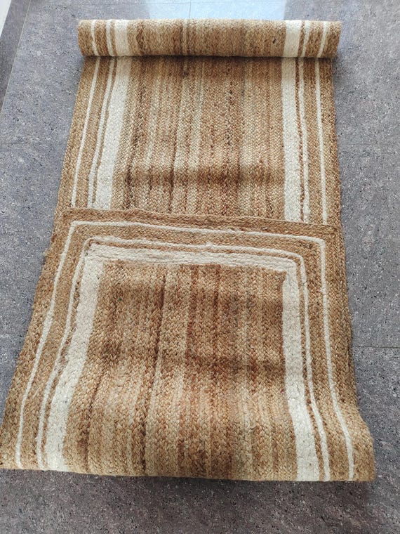 Handmade Jute Rug: Vintage Style, White Border, 3x5 ft