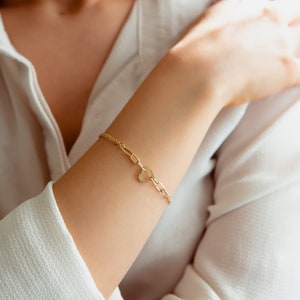 14k Gold Heart Bracelet,Solid Gold Heart Bracelet,Dainty Bracelet image 1