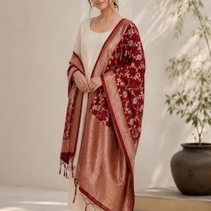Kastanienbraun Banarasi Seide Paithani Dupatta : Bestickter Zari Faden Arbeit Chunni / Schal für Frauen Geschenk