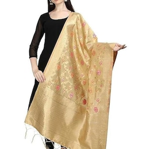 Traditional Gold Banarasi Silk Floral Paithani Dupatta with Thread Work & Zari Motifs – Festive Indian Scarf / Stole | AlchemicLiving