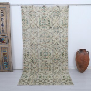 5x9 Vintage Turkish Oushak Rug: Bohemian Anatolian Decor