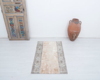 Vintage Turkish Oushak Rug: Small Wool Anatolian Rug (3x4)