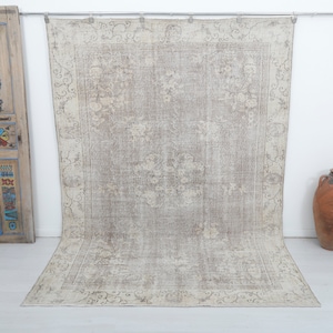 Handmade Turkish Oushak Rug: 7x9 Wool Bohemian Rug