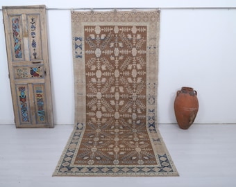 5x11 Vintage Oushak Rug: Anatolian Wool Rug