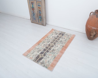 Vintage Turkish Small Rug: Neutral Wool Oushak Rug (4.3 x 2.6 ft)