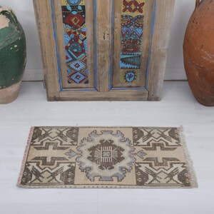 Door Mat Vintage, 1x3 Handmade Rug, 1x3 Vintage Rug, Mini Rug, Door Mat Rug,Small Rug,Door Mat Turkish,Door Mat Oushak,1x3 Turkish Rug,24281