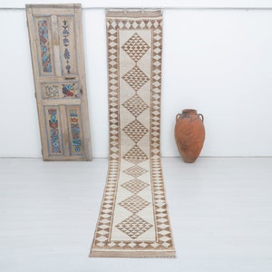 Handmade Wool Runner Rug: Turkish Oushak Cream Hallway Carpet (2x13)