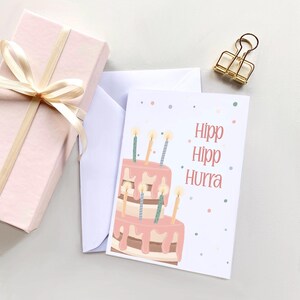 Bolo de cartão de aniversário e velas, cartões de aniversário, cartões de felicitações, cartão de bolo de aniversário, cartão de feliz aniversário