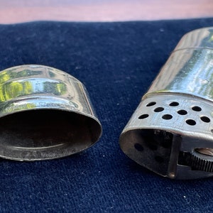 English Chrome fuel lighter - working 7cm long