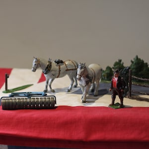 Antique Britains Diecast Farm Animals & Figures – Hand-Painted Lead Toy Collection