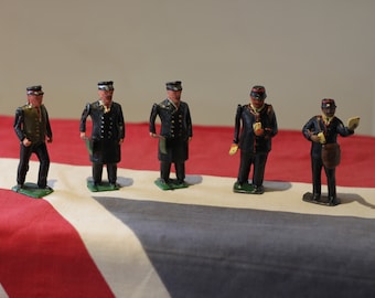 Set of 5 Early Hand-Painted Lead Railway Figures – Guardsmen, Porter & Postmen, 7cm, Vintage Toy Soldiers