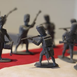 A Collection of 12 Airfix Plastic Toy Soldiers From 1970's Approx. 55mm Tall 1:32 Scale