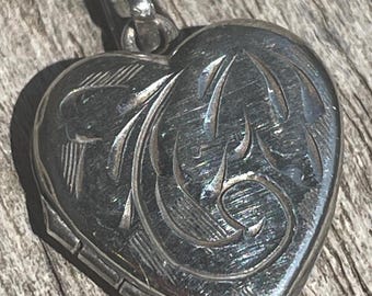 Vintage Silver Heart Locket – Engraved Floral Front, Mid 20th Century Pendant