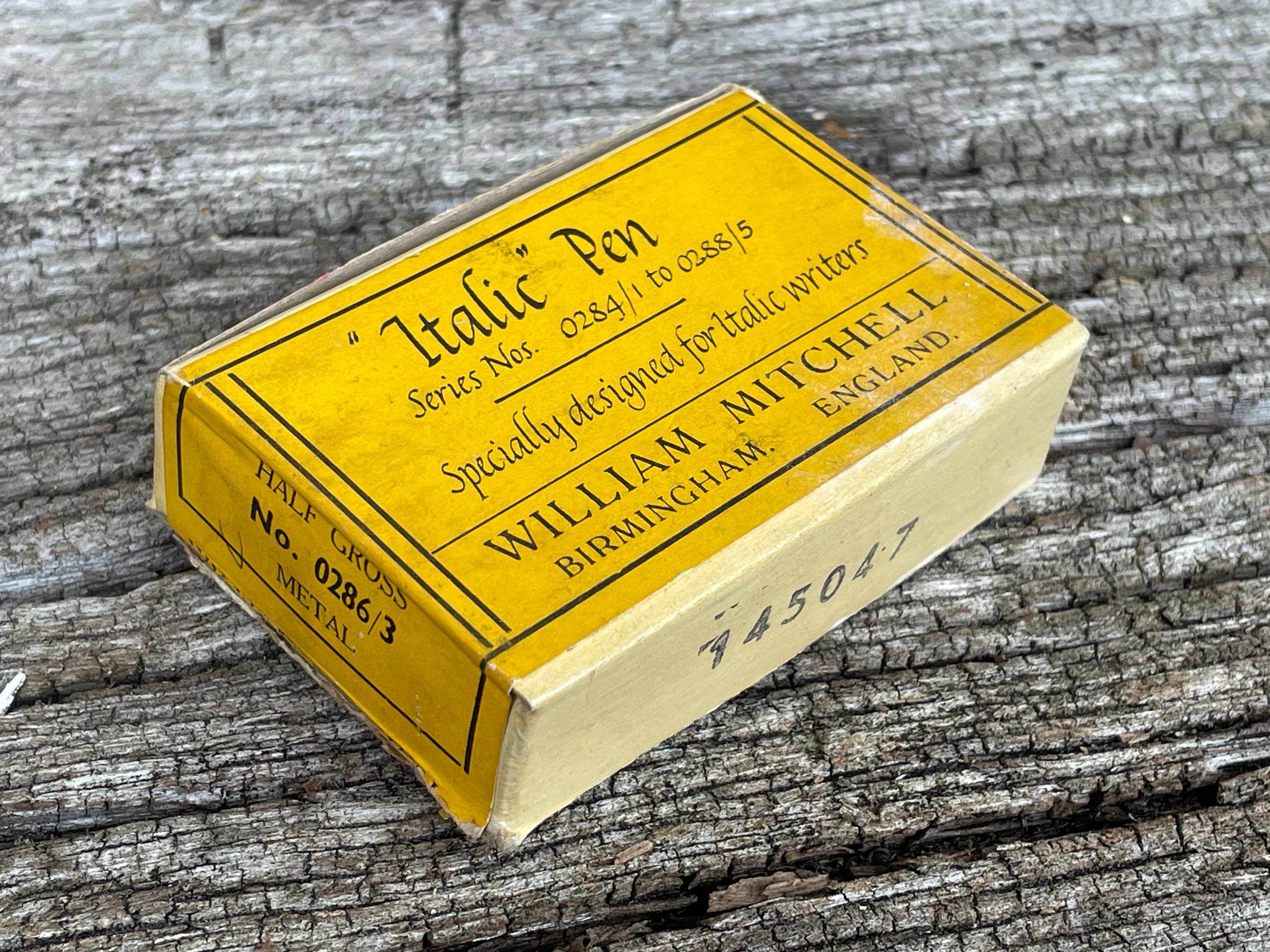 Italic Pen Nibs -  Vintage Opened Box of Italic Pen Nibs for Italic Writers by William Mitchell -40 approx. Size 3 nibs