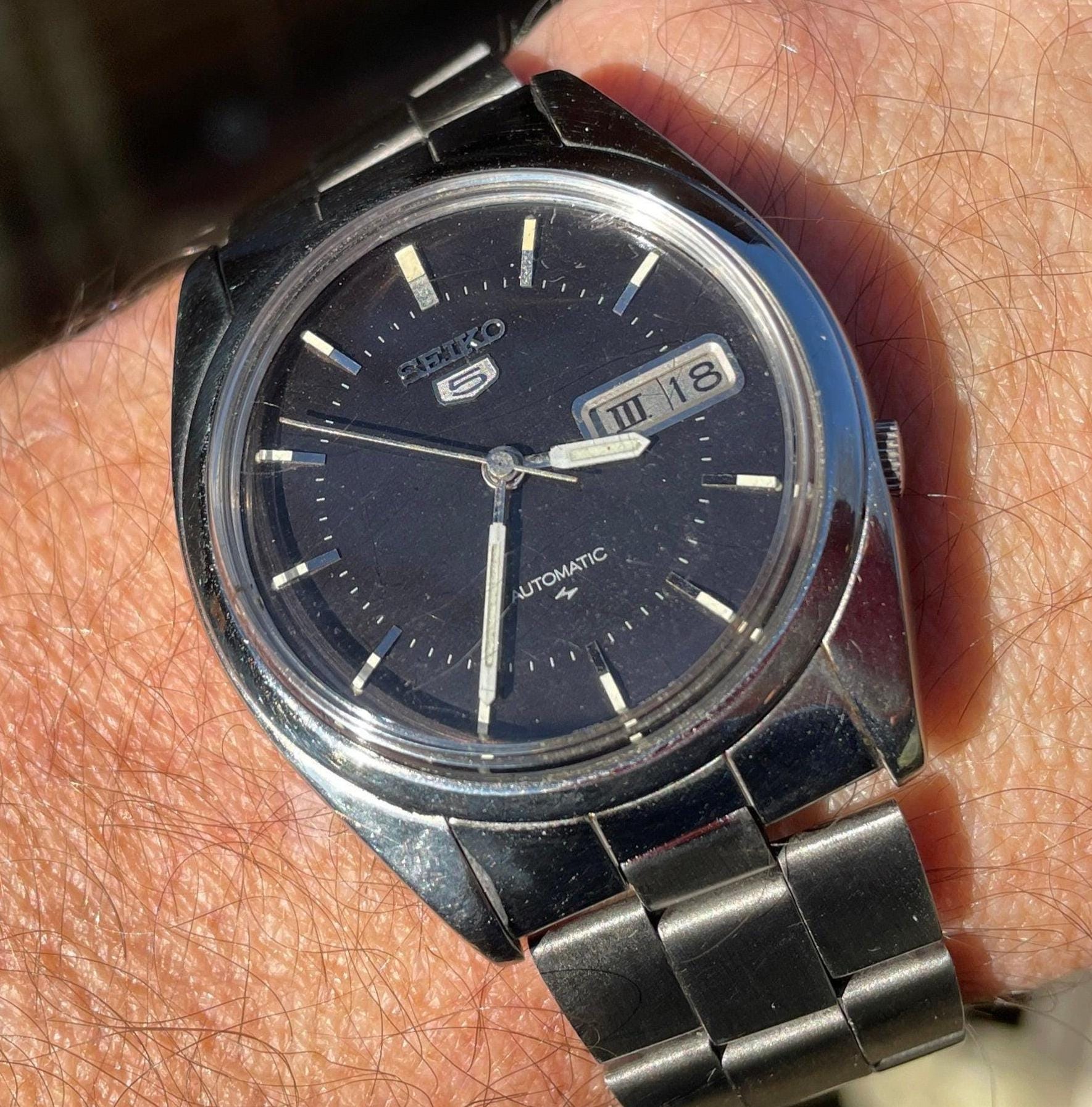 NWT Seiko Series 5 Automatic Date-Day Black Dial Men\'s Watch Seiko 5 Automatic Black Dial Steel Bracelet Men main image 4
