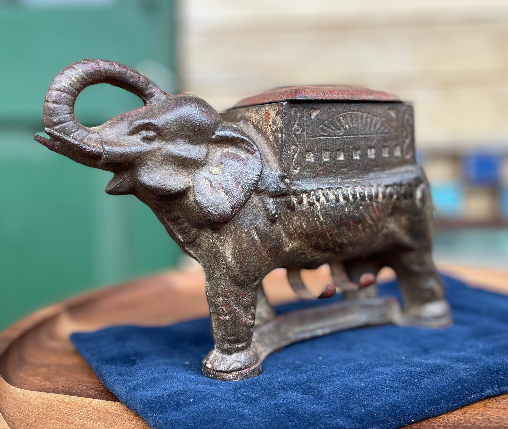 Victorian Cast Iron Elephant Dispenser – C.1890 – 23cm Long