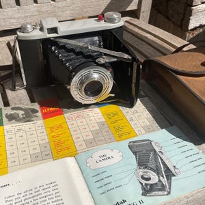 Vintage Kodak Sterling II Folding Camera – 1950s Medium Format with Case & Manuals
