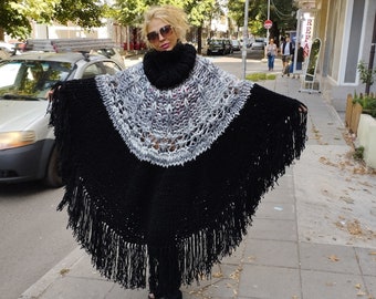 Wool sweater 2.5kg ponchos, Hand knit oversize poncho, Chunky knit wrap, Ponchos with fringes, Very thick huge ponchos