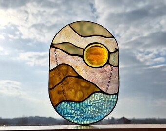 Glas Sonnenfänger Deko Sonne Fensterdeko Handarbeit Bild Geschenk Suncatcher Wanddeko geometrisch Retro Modern Glaskunst Fensterschmuck Berg