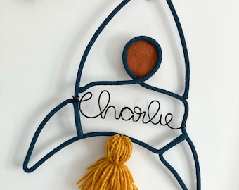 Decoración personalizada de cohetes espaciales para la habitación de los niños o la guardería de los bebés.
