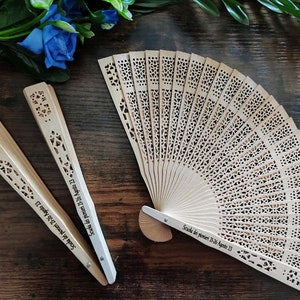 Leques de madeira personalizados com gravação, leques esculpidos, presente rústico para convidados de casamento, ventilador manual, espaço reservado para igreja