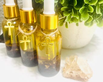 Aceite corporal con infusión de rosas para atraer el amor / Isis Afrodita, para fijar intenciones (30 ml)