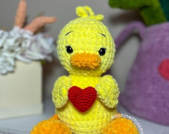 Csipi the duck crochet pattern in english and hungarian (duck with heart, amigurumi duck pattern, duck crochet pattern, digital product)