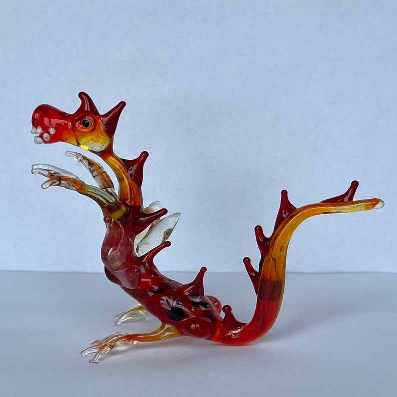 Glassblowing Red Dragon Figurine Knickknack for Display Shelf Decor