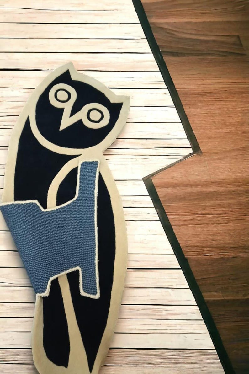 Ovo Rug Ovo Owl Rug in Black and Beige Wool: Hand Tufted Animal Shape, Luxury ...