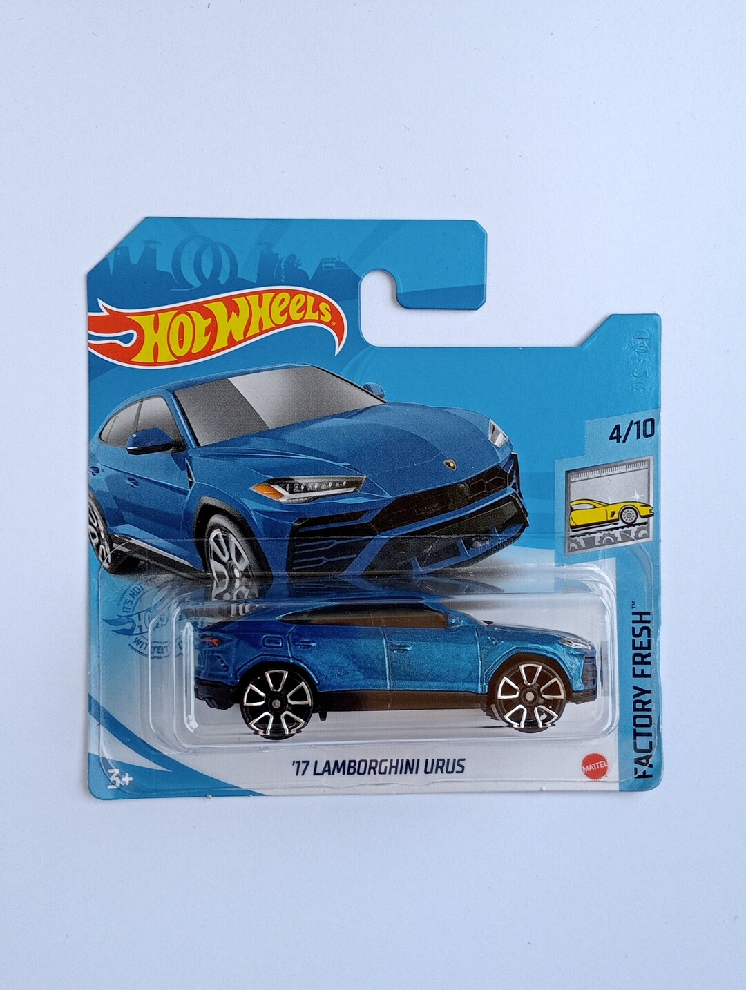 lamborghini urus miniature