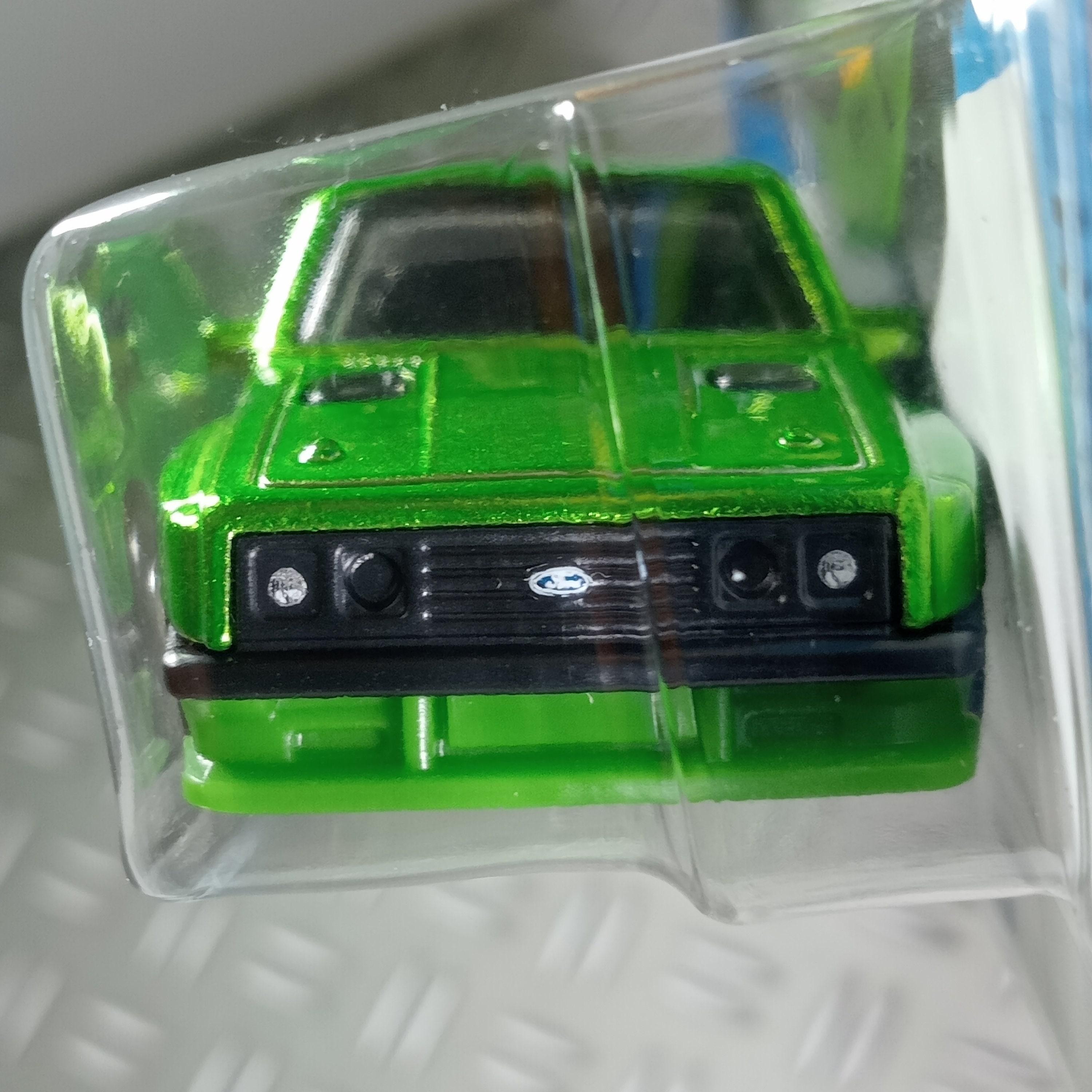 【絶品】 フォード ホットホイール エスコート スーパー RS2000 ミニカー