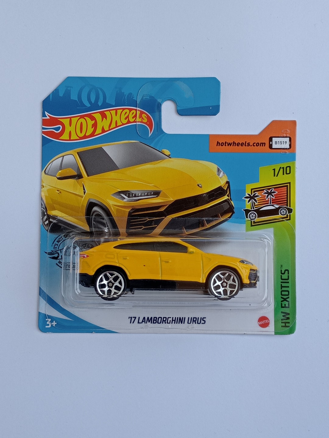 lamborghini urus miniature