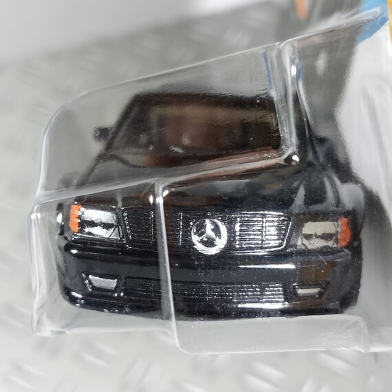 Amazon.com: Hot Wheels '89 Mercedes Benz 560 Sec AMG, HW