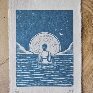 Gravura em linóleo "Natação Selvagem": Papel artesanal, edição limitada assinada imagem 1