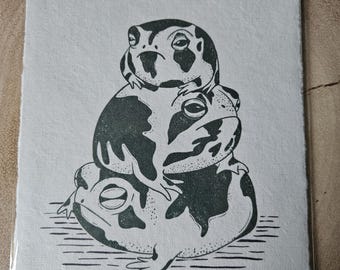 Gravura em linóleo de edição limitada "Sapo da Chuva": Arte japonesa feita à mão.