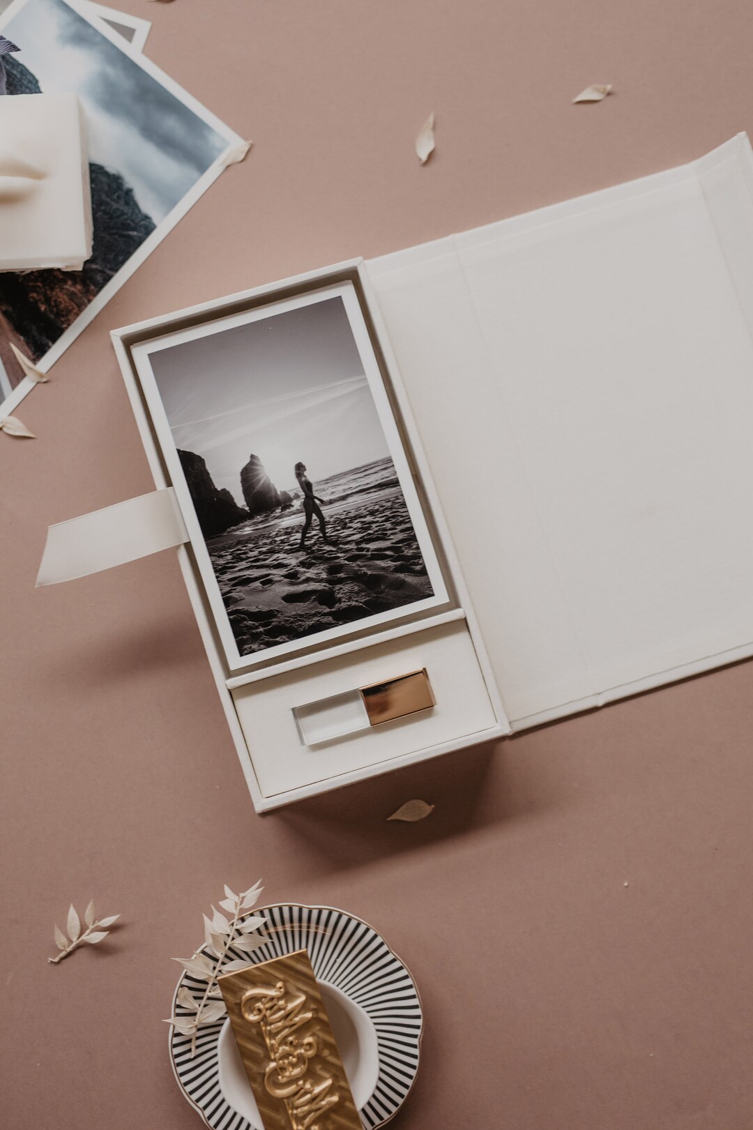 4x6 Wedding Photo Box and USB Flash Drive White Photo and USB Box