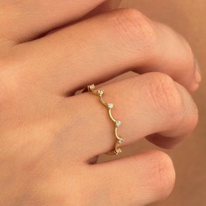 14k Solid Gold Thin Crown Ring, Wavy Ring, Celtic Ring, Vintage Layering Ring, Everyday Ring, Engagement Ring, Wedding Ring, Ring for Women