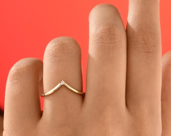 Curved Dainty V Diamond Engagement Ring, Chevron Ring, 14k Solid Gold Diamond V Band, Contour Band, Diamond V Wedding Band, Stacking Ring