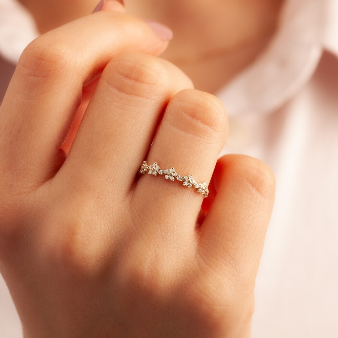 Flower Ring 14k Solid Gold, Daisy Wedding Band for Women, Dainty Floral