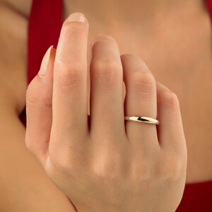 14k Solid Gold Minimalist Dome Ring, Chunky Wedding Band, Thick Gold Ring for Women, Bubble Ring, Plain Simple Wedding Band Ring, Arch Ring zdjęcie 6
