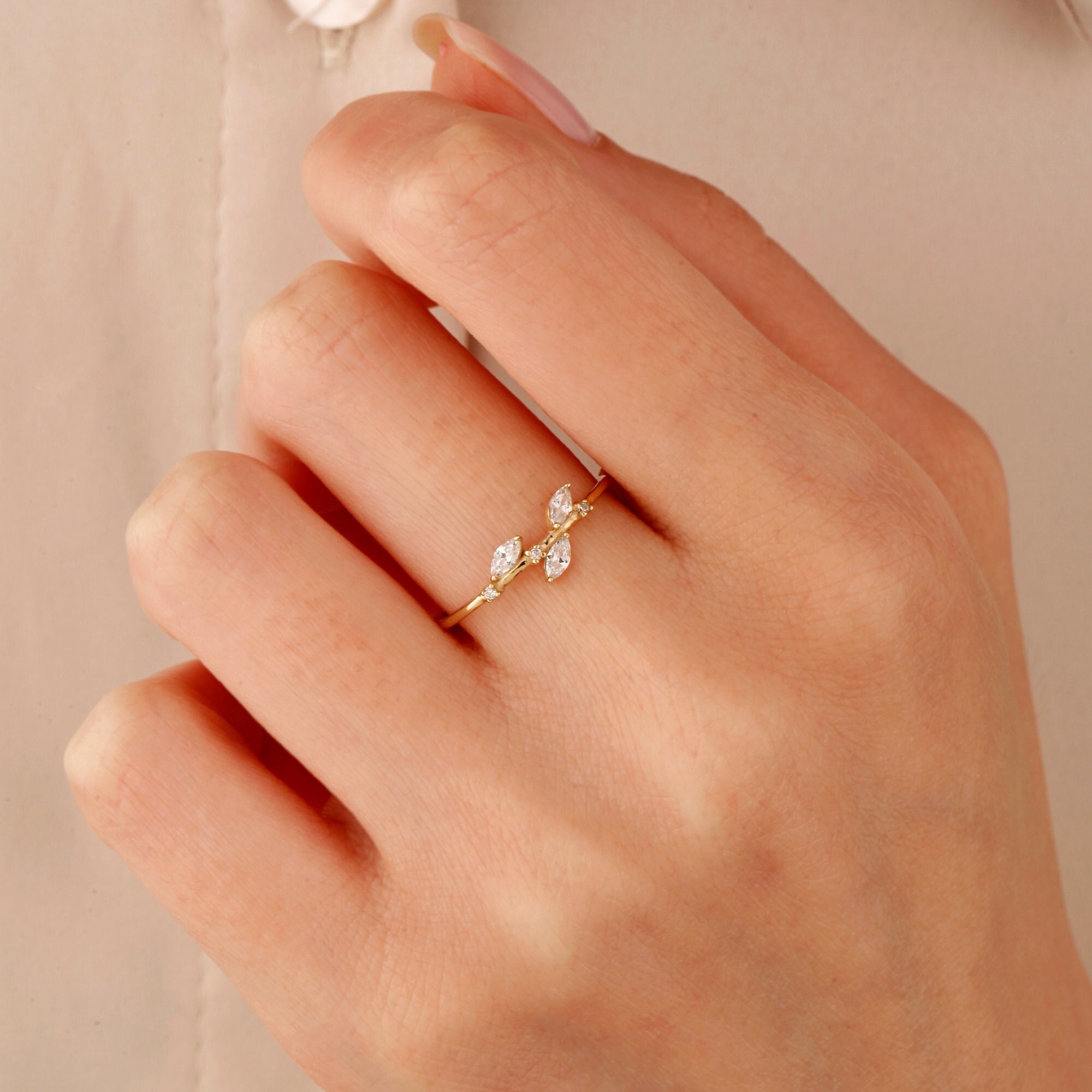 14K Solid Gold Leaf Marquise Ring, Tiny Floral Ring, Moissanite