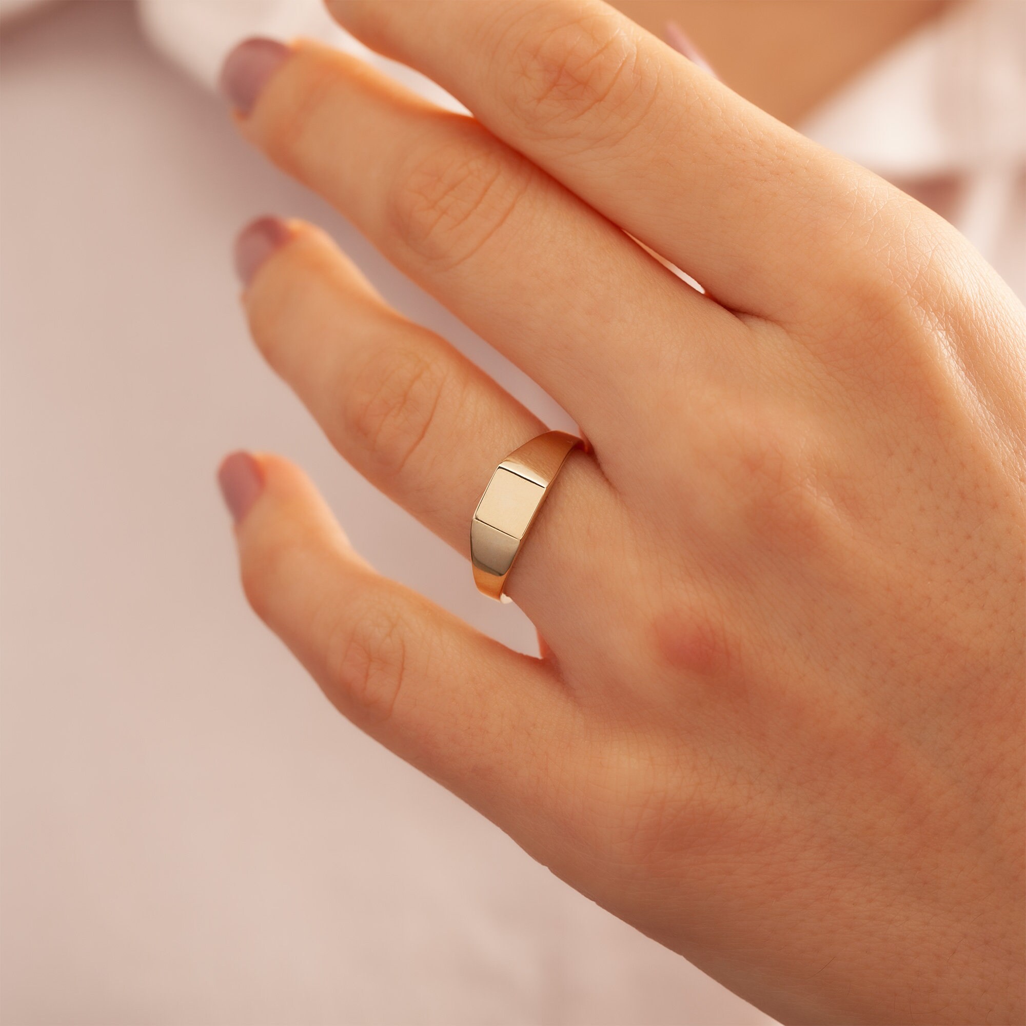 指輪・リング Aurelia Signet Ring /Wide Season 6 Gold-Plated 9999999113688_000_7d7008964f_1