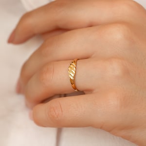 14k Solid Gold Tiny Croissant Ring, Thin Croissant Gold Dome Ring, Dainty Pinky Ring, Small Croissant Ring for Women, Chunky Twist Dome Ring