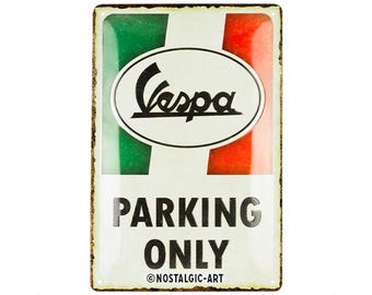 Plaque Métal Vespa Vintage Italie 1970 - Pin-Up - 17,5x11,5 Cm