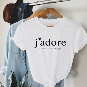 French quote tshirts, French women&#39;s shirts, Paris tshirts, trendy tshirts, lips tshirts, Premium Unisex Crewneck T-shirt