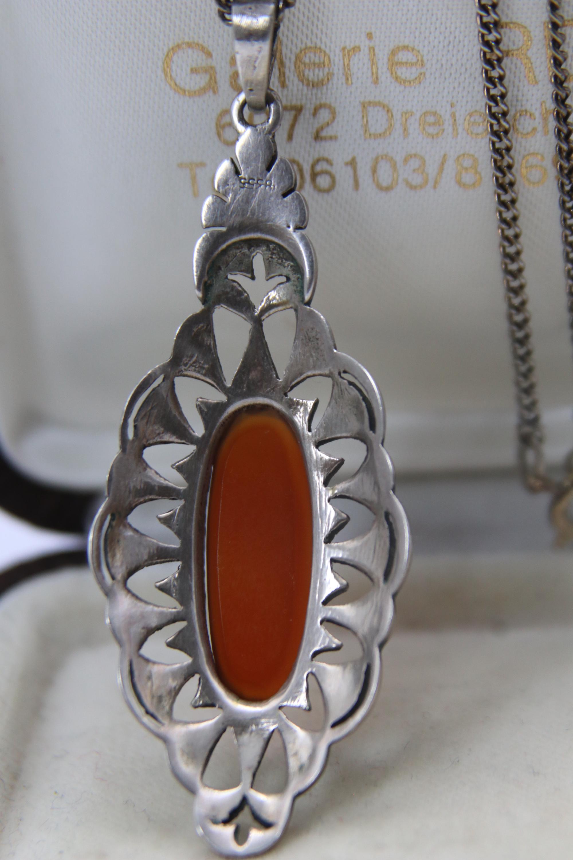 Pendentif Art Déco Vintage 1925 - Médaillon Stylisé En Verre Argenté, Occasion Délicat
